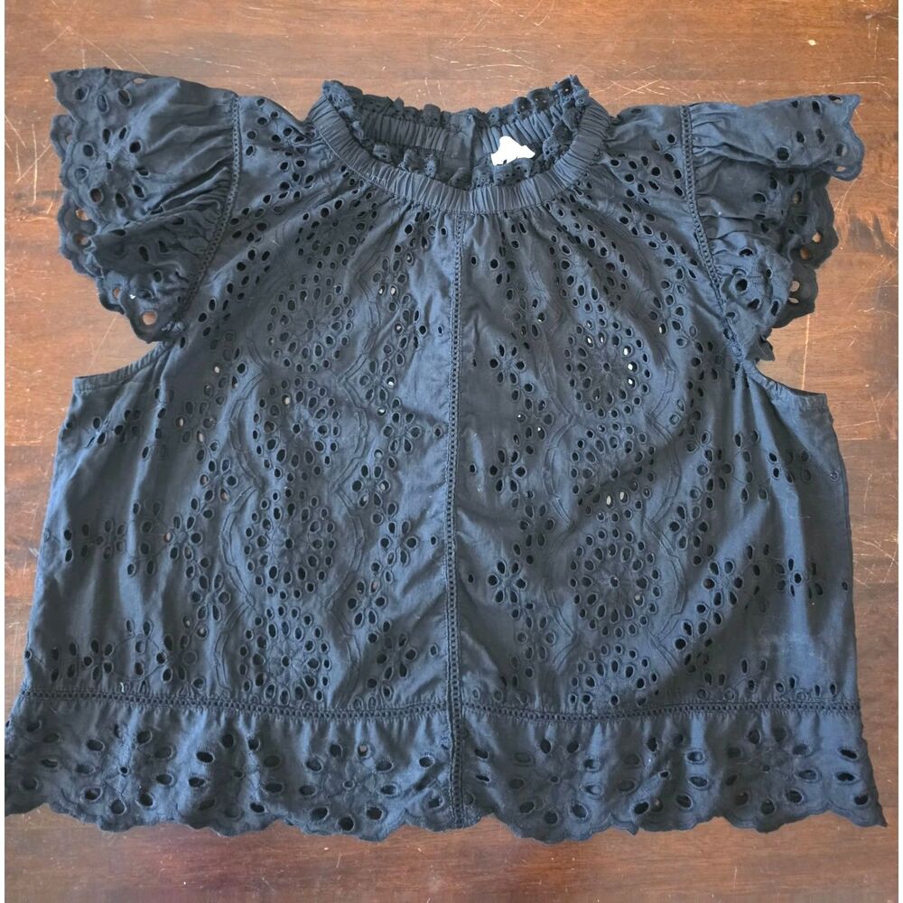 Black Eyelet top Size L 100% Cotton